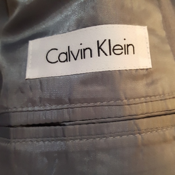 ACCEPTING OFFERS Calvin Klein Blazer - Picture 3 of 6